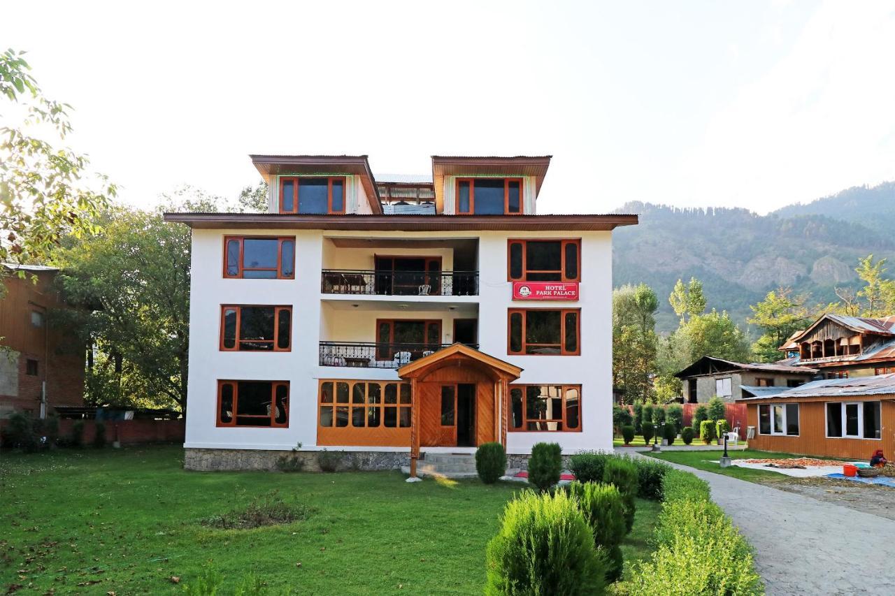 Oyo 18416 Hotel Park Palace Pahalgām Esterno foto