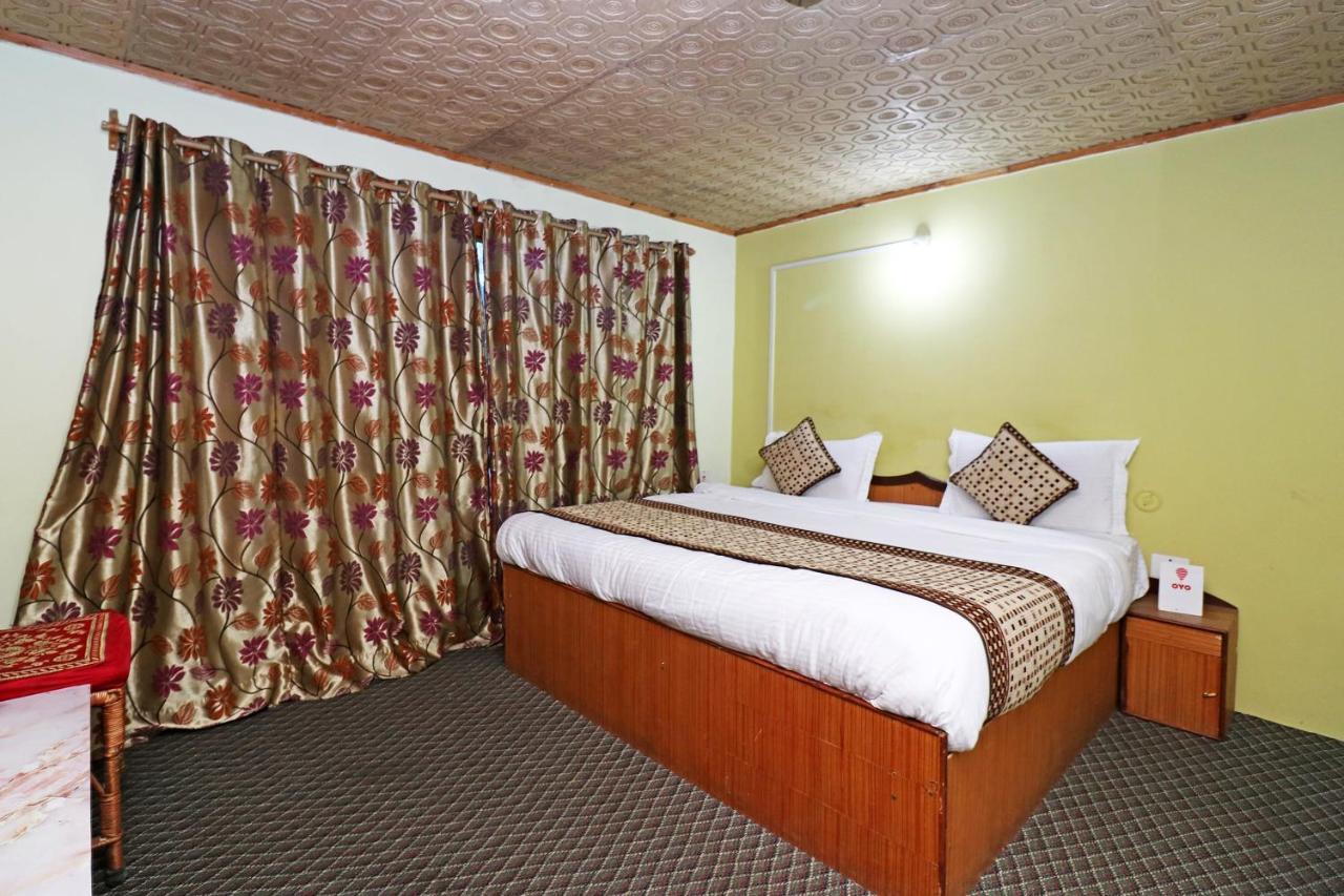 Oyo 18416 Hotel Park Palace Pahalgām Esterno foto