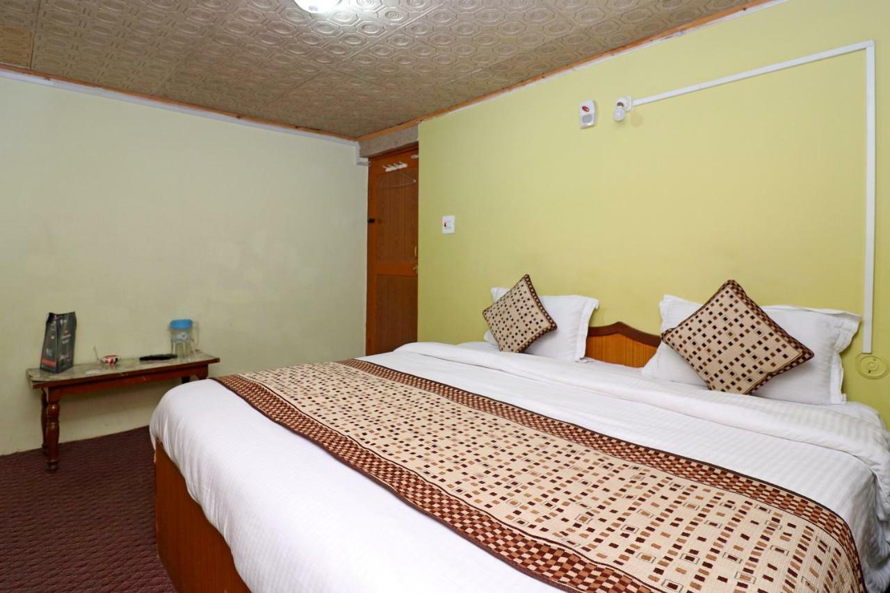 Oyo 18416 Hotel Park Palace Pahalgām Esterno foto