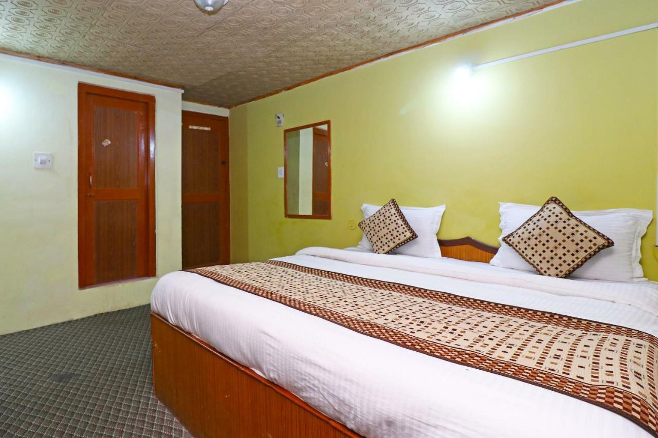 Oyo 18416 Hotel Park Palace Pahalgām Esterno foto
